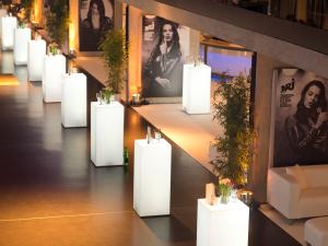 LED Premium Stehkube 0